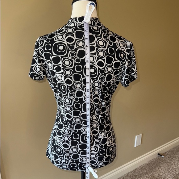 Tamara H. Black White Fitted Short Sleeve Blouse with Cross Body Neckline Women - Picture 5 of 10